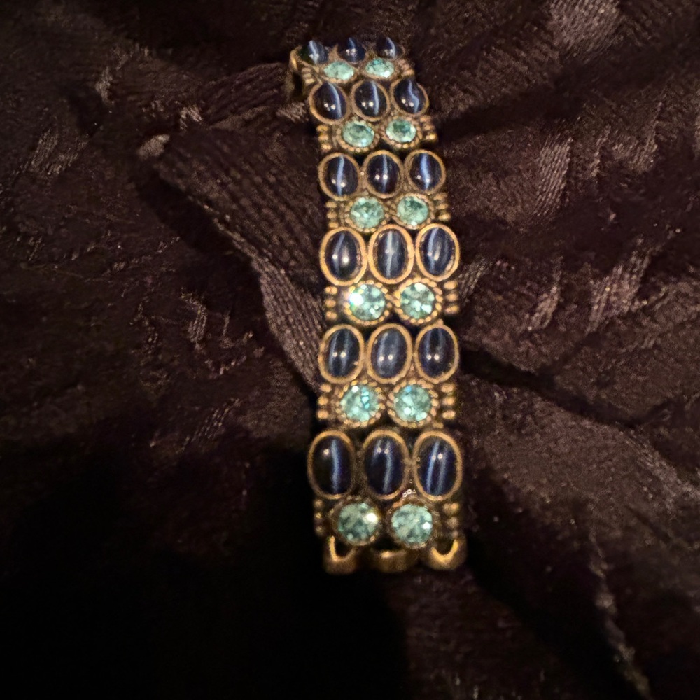 NWOT- VINTAGE BRACELET BEADS AND BRONZE - Picture 4 of 8